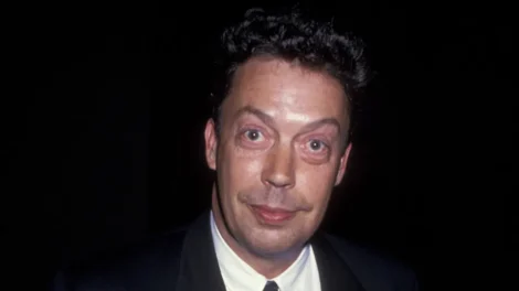 Morre Tim Curry, astro de 'The Rocky Horror Picture Show' e 'It', aos 80 anos