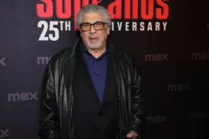 Morre Vincent Pastore, ator da série "Os Sopranos", aos 80 anos
