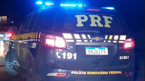 Motociclista morre após colisão e atropelamento na BR-376