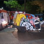Motorista fica preso às ferragens após bater Fiorino contra poste em Maringá