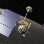 NASA revela cratera na Lua após impacto de estágio abandonado da SpaceX