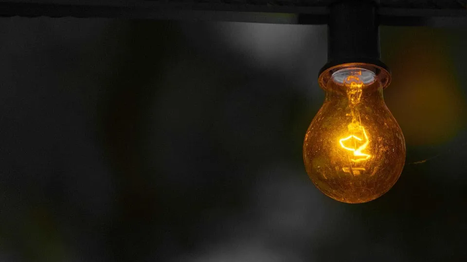 ONS determina corte emergencial por excesso de energia pela segunda vez em 2026