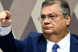 PF vai investigar indícios de crimes na destinação de emendas Pix, decide Dino