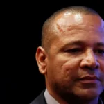 Pai nega aposentadoria de Neymar na seleção e diz que 'Copa é daqui 4 anos'