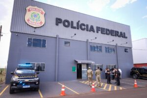 Polícia Federal apreende 300 medicamentos e equipamentos eletrônicos irregulares