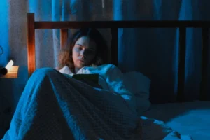 Por que nossa ansiedade piora à noite?
