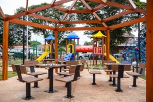 Praça no Jardim Liberdade é revitalizada com novos espaços de lazer e acessibilidade