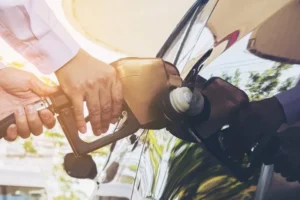 Preço do etanol cai em 18 Estados, sobe em 5 e no DF e fica estável em 3 na semana, afirma ANP