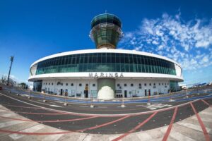 Prefeitura de Maringá estima arrecadar R$ 10 milhões com concessão de uso de novo estacionamento do Aeroporto