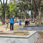 Prefeitura intensifica serviços de limpeza e manutenção no Cemitério Municipal para o Dia dos Pais