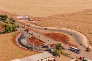 Prefeitura orienta motoristas sobre obras na Avenida Morangueira, perto do Contorno Norte