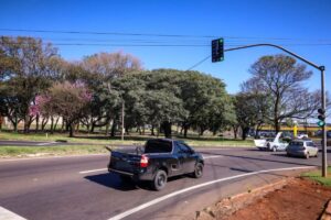 Maringá altera programação de semáforos na PR-317 com a Avenida Paranavaí para melhorar fluxo de veículos