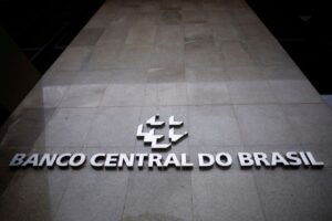 Queda da Selic tende a impulsionar investimentos, mercado imobiliário e agronegócio na região de Maringá