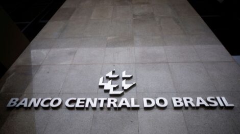 Queda da Selic tende a impulsionar investimentos, mercado imobiliário e agronegócio na região de Maringá