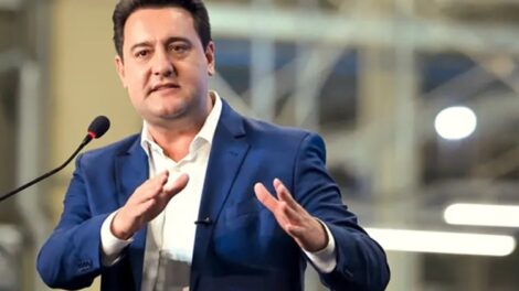 Ratinho Júnior faz balanço dos oito anos de governo e cita maior PIB da história do Paraná