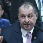 Relator da escala 6x1 promete texto na quinta (27) e avalia mudança na versão da Câmara
