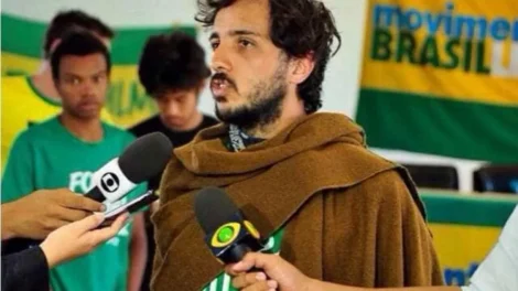 Renan Santos defende acabar com Justiça do Trabalho, diz que CLT 'já era' e critica fim da 6x1