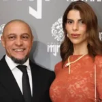 Roberto Carlos teria se convertido ao islã após casamento com empresária