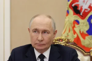 Rússia mata 10 na Ucrânia, e Kiev faz mega-ataque a Moscou