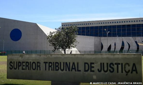 STJ condena ministro Marco Buzzi a perda de cargo por crimes sexuais