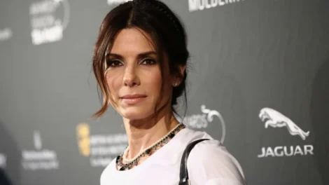 Sandra Bullock diz que começou a viver o luto por Bryan Randall quatro anos antes da morte