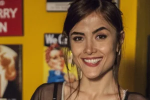Seitas secretas: As vidas dos famosos de entrarem em cultos religiosos
