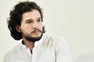 Série 'Harry Potter' troca Nicholas Hoult por Kit Harington após críticas