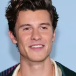 Shawn Mendes e Bruna Marquezine vão a culto evangélico com Sasha Meneghel e marido