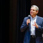 Silvio Barros anuncia pagamento de 14º salário para servidores de escolas com nota 8,5 no Ideb em Maringá
