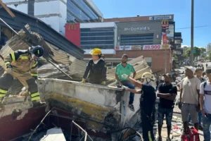 Sobe para 132 o número de mortos após terremoto de 7,4 na Colômbia