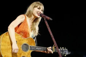 Taylor Swift doa R$ 260 mil a mulher que se feriu ao socorrer adolescentes