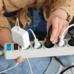 Tem eletrodomésticos em casa? Este erro com extensões exige atenção