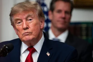 Trump lança guerra econômica devastadora e sem precedentes contra o Irã