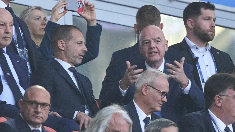 UEFA, Concacaf e AFC se unem contra Infantino e ameaçam romper com a Fifa