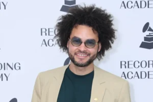 Vencedor do Grammy Latino é detido pelo ICE após voltar de show em Nova York