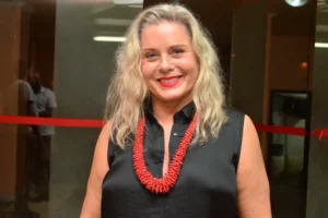 Vera Fischer fala da morte do irmão: 'Preciso ser alto astral'
