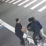 Vídeo mostra início de linchamento que matou homem com 63 pauladas no Rio