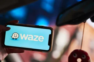 Waze suspende alertas de 'roubo' após registros falsos para ironizar campanhas eleitorais
