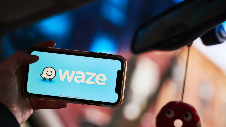 Waze suspende alertas de 'roubo' após registros falsos para ironizar campanhas eleitorais