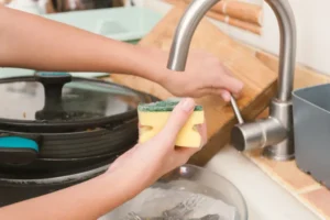7 itens da casa que podem acumular bactérias e precisam ser trocados