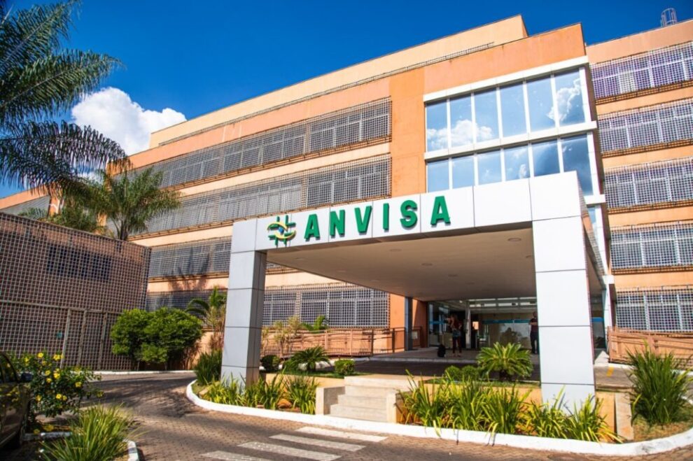 Anvisa investiga 13 casos de perda de visão ligados a canetas