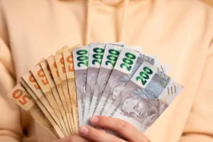 Bolsa Família, INSS e Pé-de-Meia: calendário de pagamentos da semana