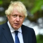Boris Johnson reage após escapar a ataque russo: "Lógica distorcida"