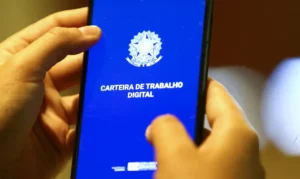 Brasil cria 165,8 mil empregos com carteira assinada em agosto, aponta Caged