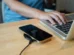 Carregamento com fio ou sem fio: qual preserva mais a bateria do celular?
