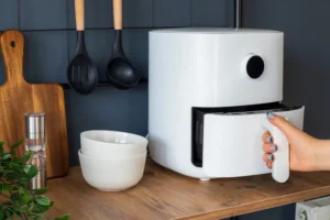 Como limpar a air fryer e remover gordura acumulada sem danificar