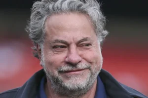 Conselho do São Paulo decide nesta quarta-feira se expulsará Casares do clube