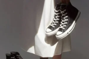 Converse remove anúncio do All Star após ser acusada de fazer associação à Ku Klux Klan