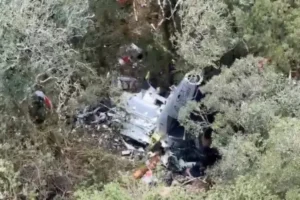 Corpos de Rick e outras vítimas de acidente são levados a Florianópolis