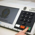 Dez anúncios pagos dos candidatos para os jornais, o infinito para as big techs